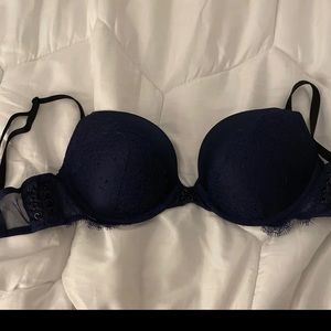 Victoria Secret “very sexy” bra